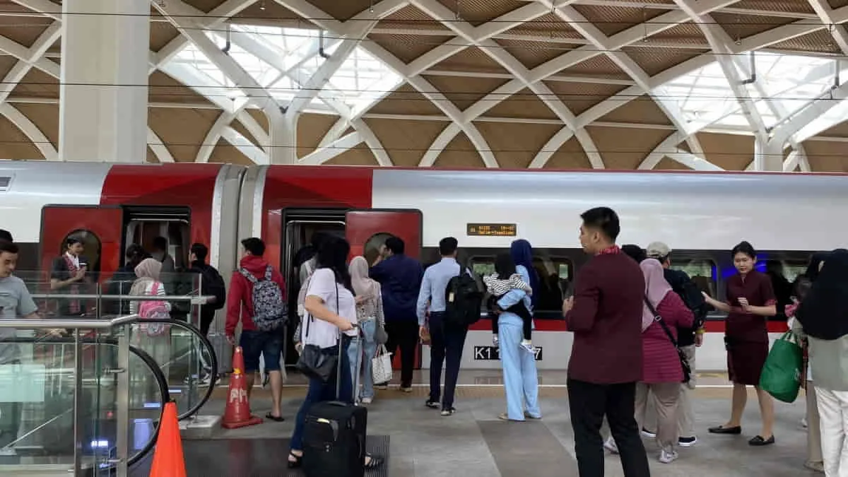 Hingga 18 Agustus 2025, KCIC Operasikan 62 Perjalanan Kereta Cepat Whoosh Setiap Hari Relasi Padalarang-Halim (PP)